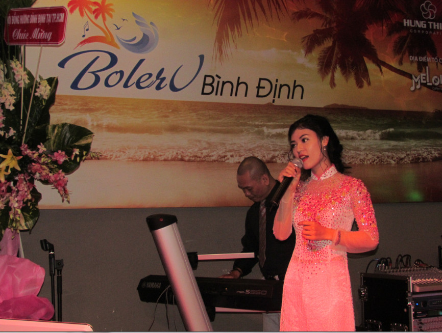 Giữa Sài Gòn nghe ‘nẫu’ hát bolero, nhớ quê nhà thao thức 