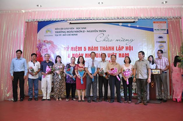 Hội cựu gi&aacute;o vi&ecirc;n - học sinh Ho&agrave;i Nhơn 2 Nguyễn Tr&acirc;n